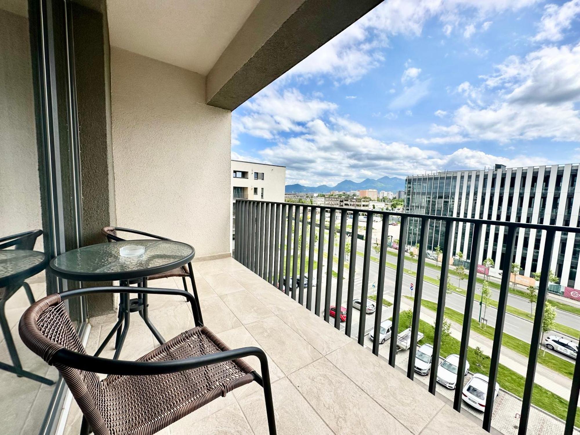 Kasper Coresi Mall - Rise Private Apartments & Suites Brašov Exteriér fotografie